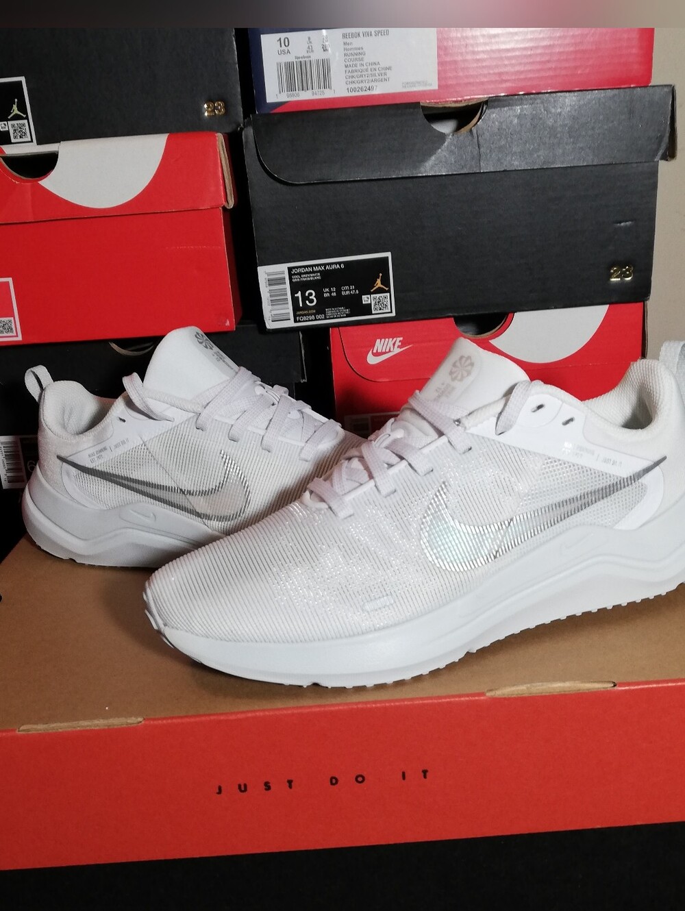 NIKE DOWNSHIFTER "HOLOGRAM SWOOSH" LIKE NEW WORE ONCE - Picture 8 of 9